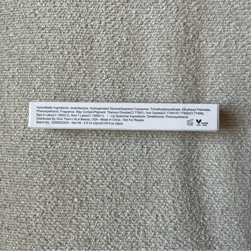 GIVE THEM LALA Beauty Matte & Moisture 2 in 1 Lip Duo Wand In Birthday Suit